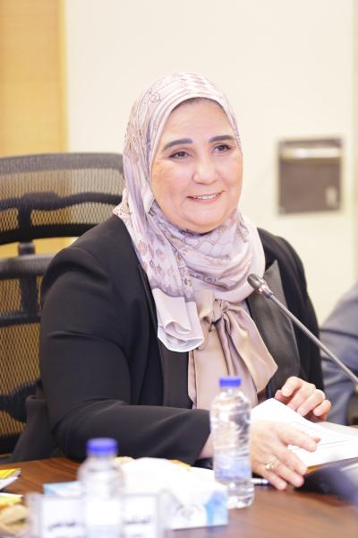 نيفين القباج 