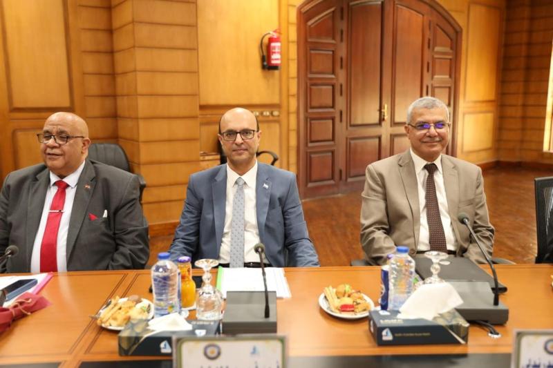 رئيس جامعة أسيوط 