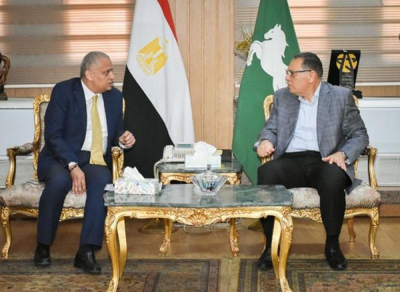 اللقاء 