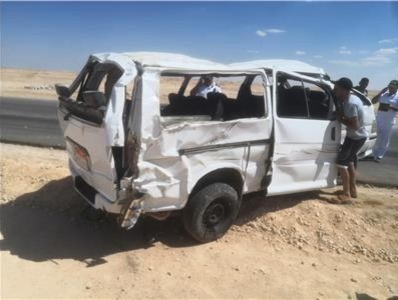 انقلاب سيارة ميكروباص 