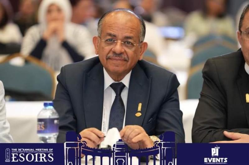 الدكتور أحمد عثمان 