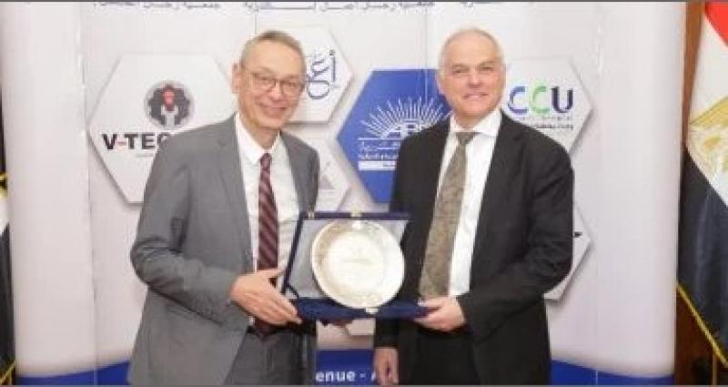 جمعية رجال أعمال إسكندرية تبحث مع سفير استراليا فرص الاستثمار