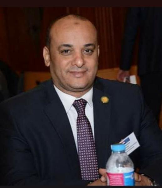 عمر وطنى