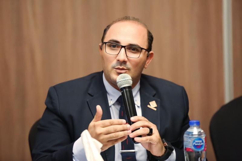 يوسف عماد 