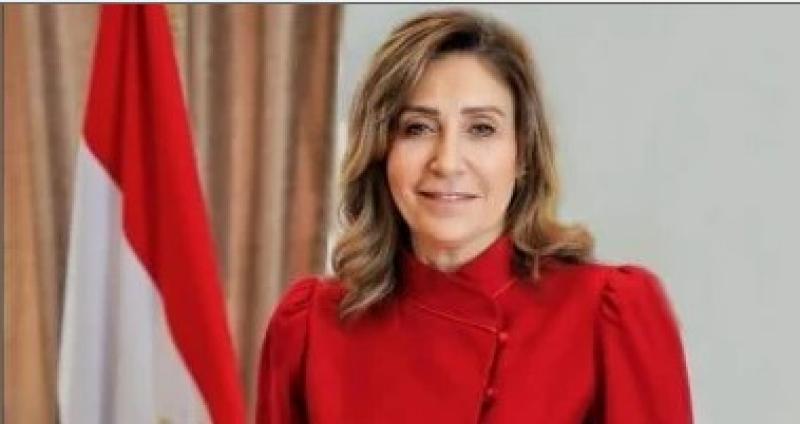 وزيرة الثقافة