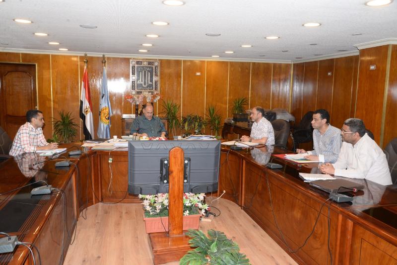 محافظ أسيوط 