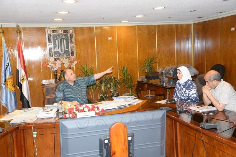 محافظ أسيوط 