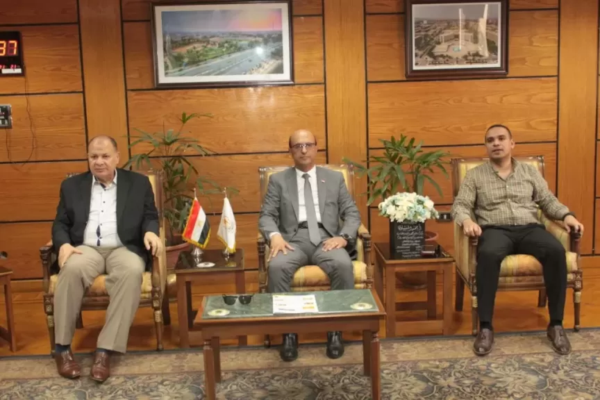 محافظ أسيوط 