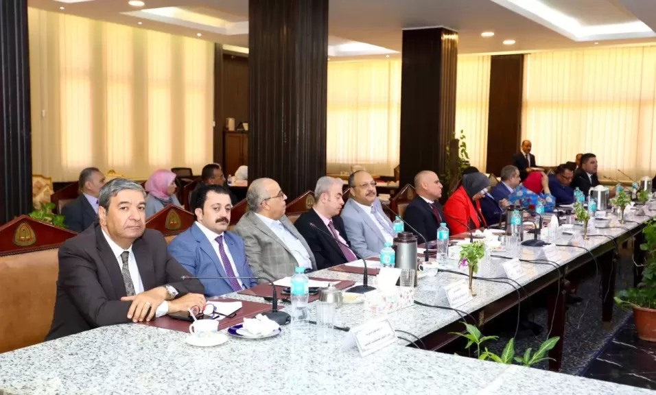 جانب من الاختماع 