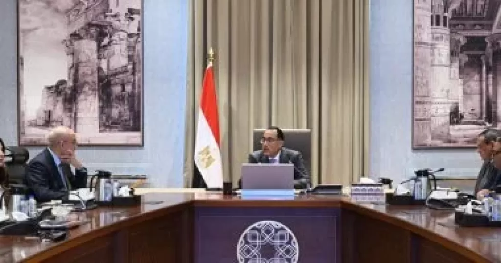 خلال الاجتماع
