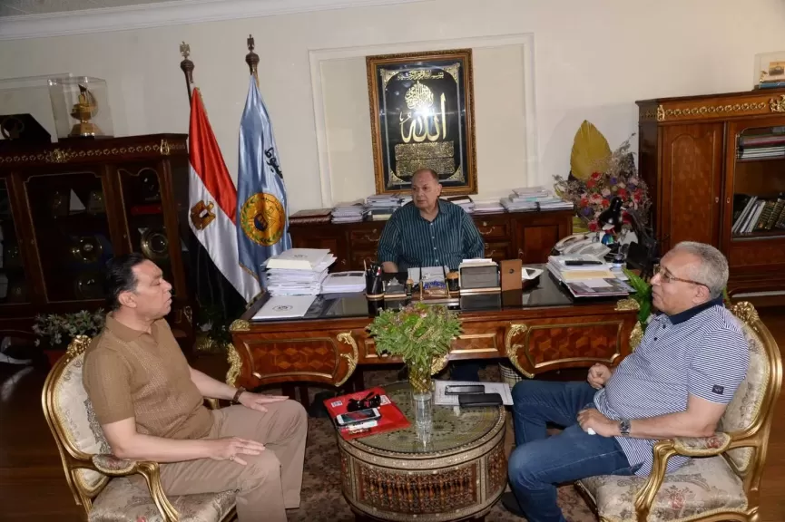 محافظ أسيوط 