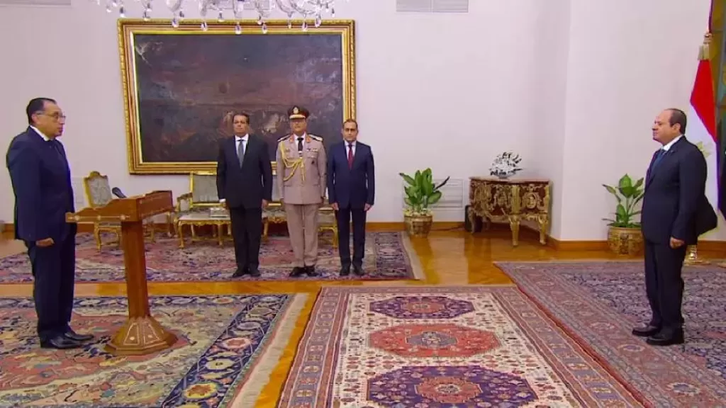 مصطفى مدبولي يؤدى اليمين الدستورى