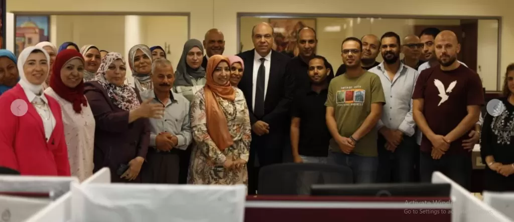جانب من جولة وزير الطيران