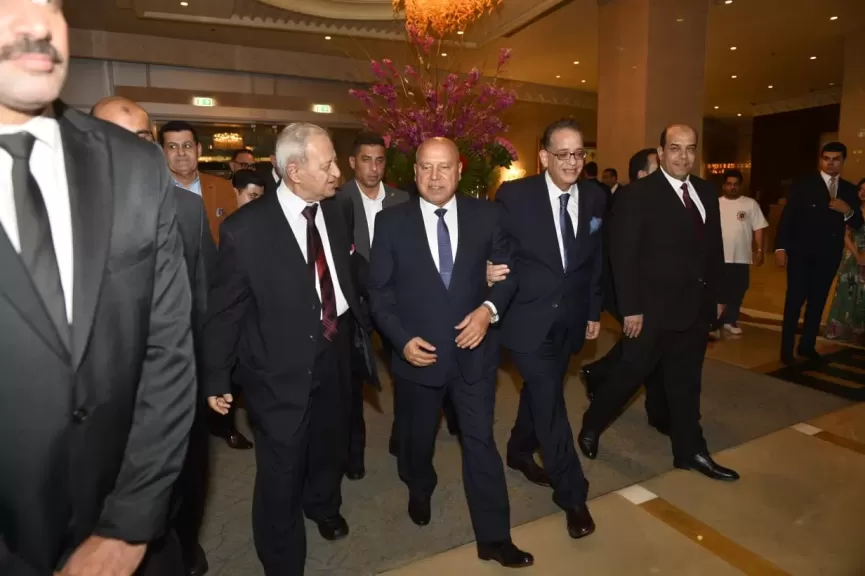 فرح نجل النائب طارق عبد العزيز