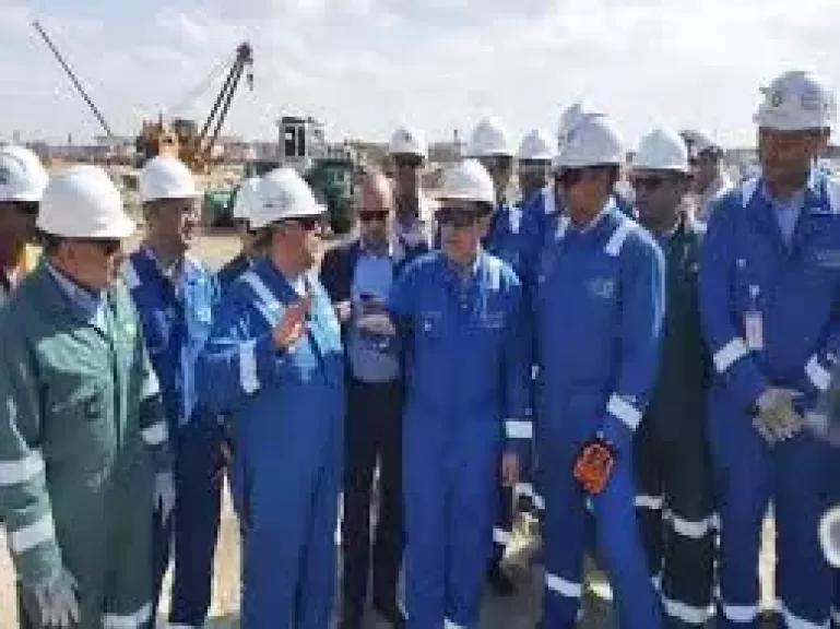 وزير البترول يتفقد حقول غرب الدلتا