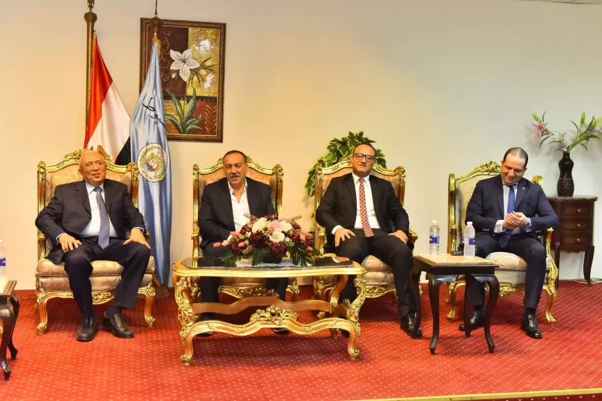محافظ أسيوط 