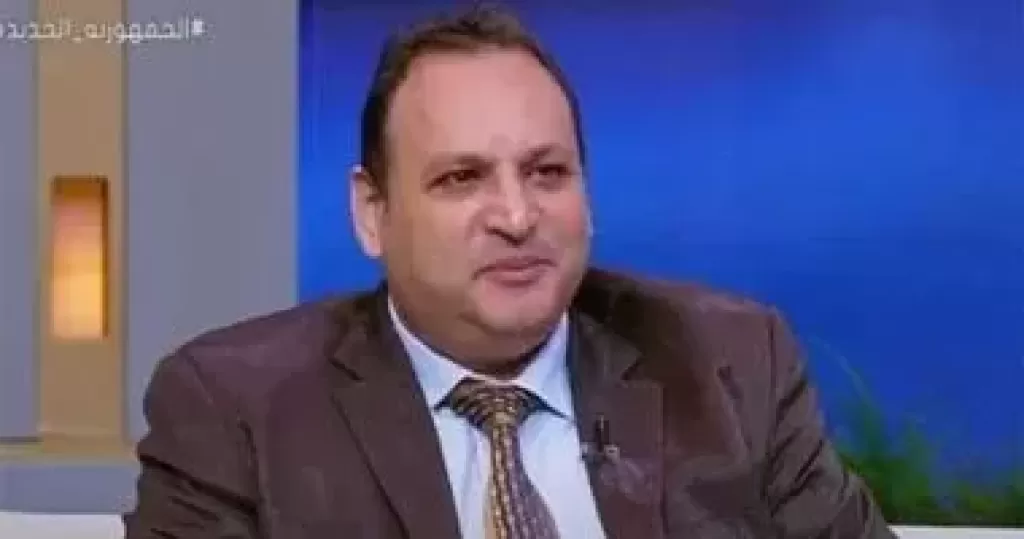 الدكتور عمرو صالح مستشار البنك الدولي السابق