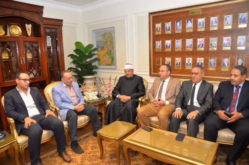 محافظ أسيوط 