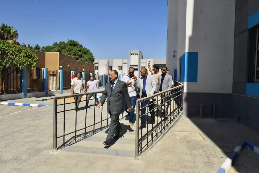 محافظ أسيوط 