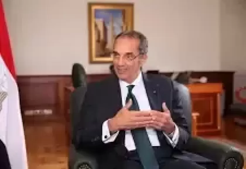  وزير الاتصالات
