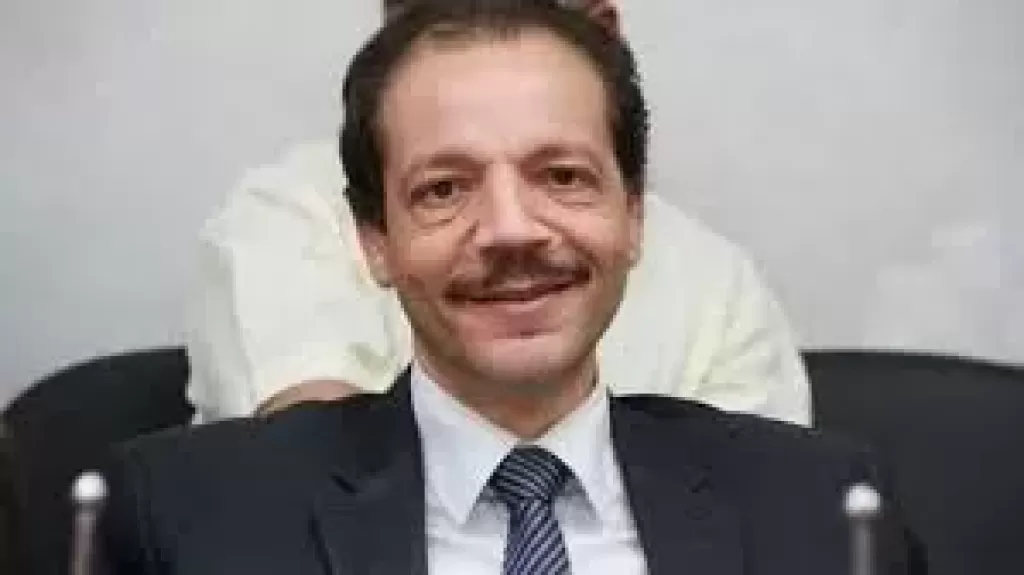 رئيس حزب الشعب الديمقراطى