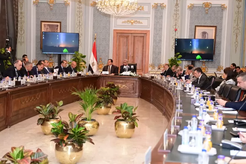 وزير الانتاج الحربي امام الاجتماع الثالث للجنة المشكلة بمجلس النواب