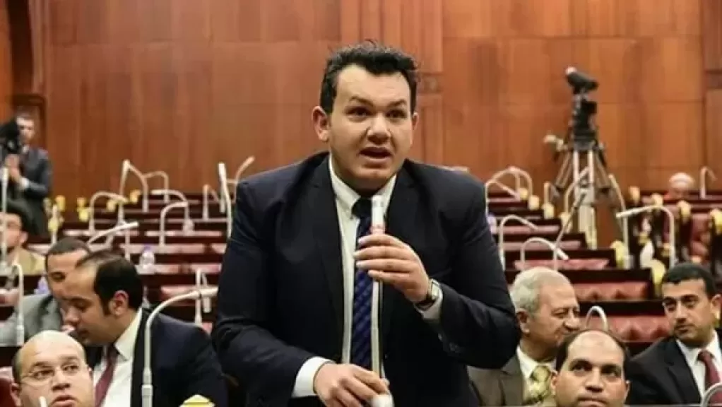 النائب احمد مقلد 