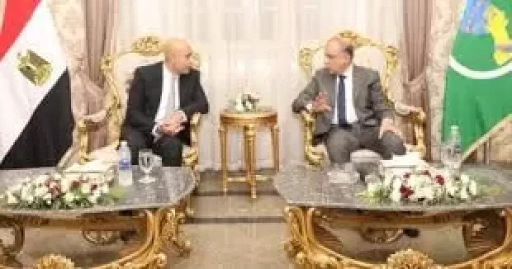 وزير التعليم يعقد اجتماعا مع قيادات محافظة المنيا 