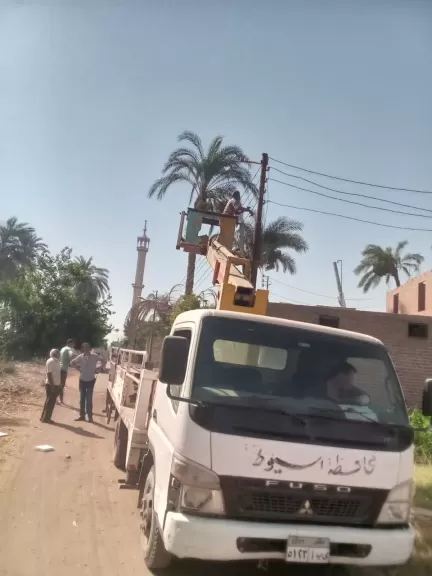 تصليح اعمده الاناره بالشوارع