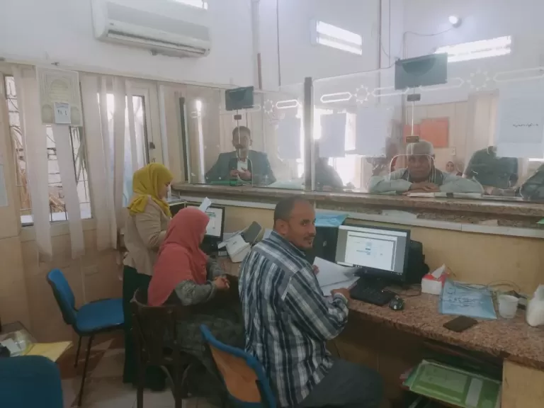 موظفين المتابعه بالمركز