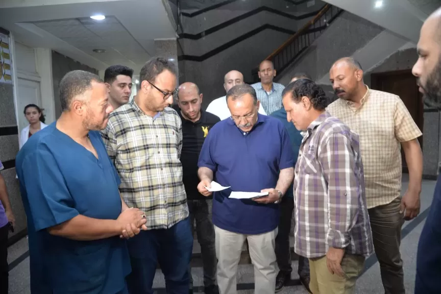 محافظه  يزور مستشفى شاملة 