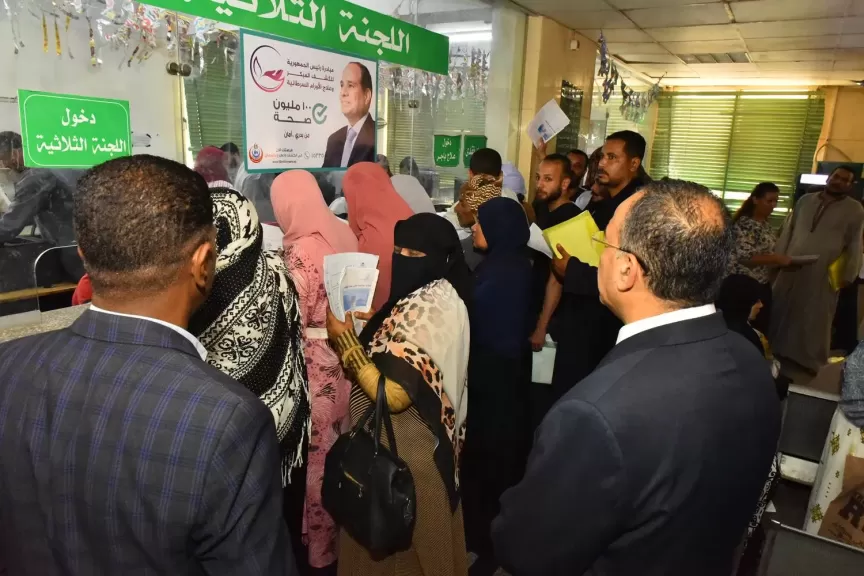 محافظ أسيوط يزور معهد لاورام