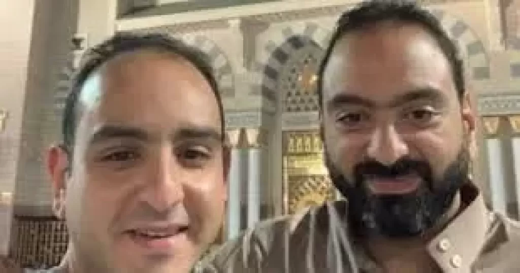 شقيق شريف بدر الدين يودعه