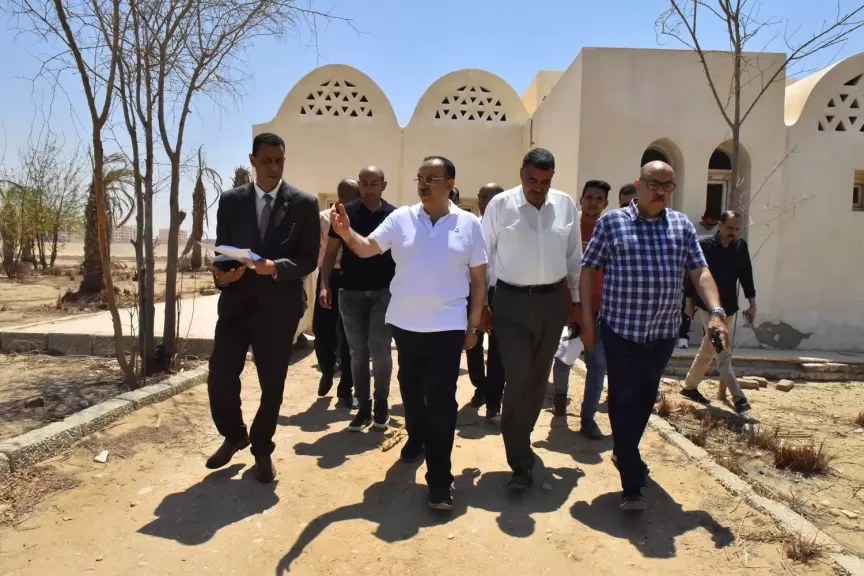 محافظ أسيوط 