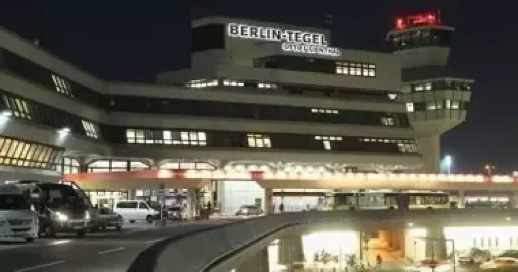 مطار برلين