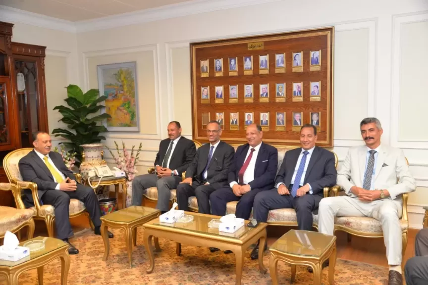 محافظ أسيوط 