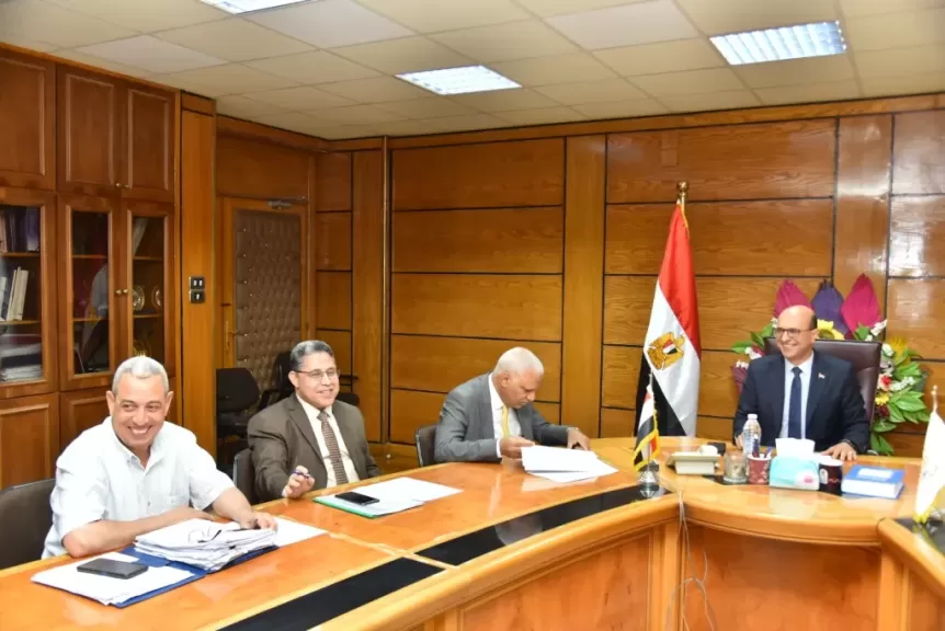 رئيس جامعة أسيوط  