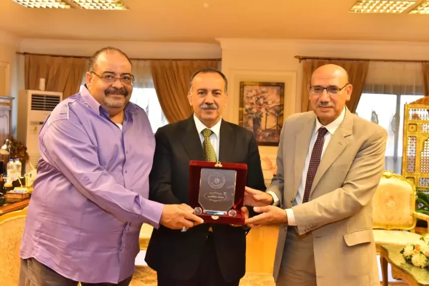 محافظ أسيوط 