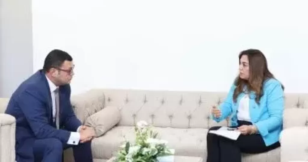وزيرا الإسكان والتنمية المحلية