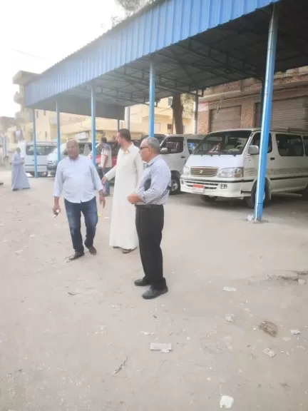 جانب من متابعة المواقف