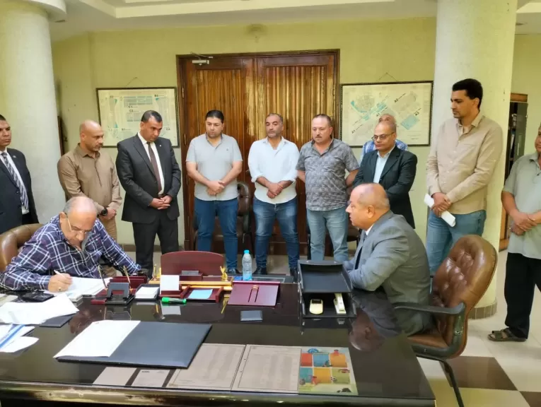 وزير الكهرباء