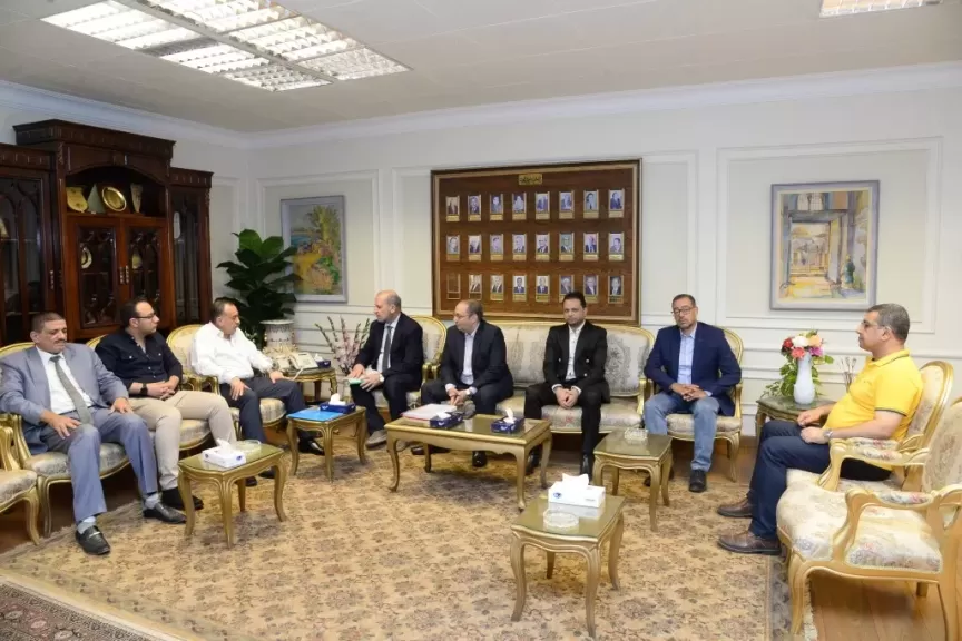 محافظ أسيوط 