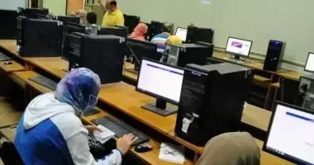 طلاب
