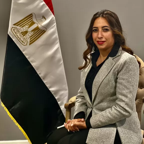 الكاتبة 