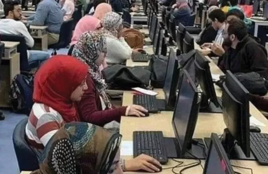 تسجيل رغبات القبول بالكليات - أرشيفية