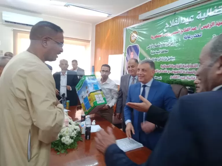 محافظ الإسماعيلية يشهد احتفالية عيد الفلاح الثاني والسبعين