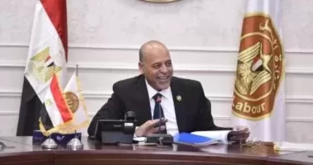 وزير العمل 