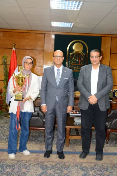 رئيس جامعة أسيوط 