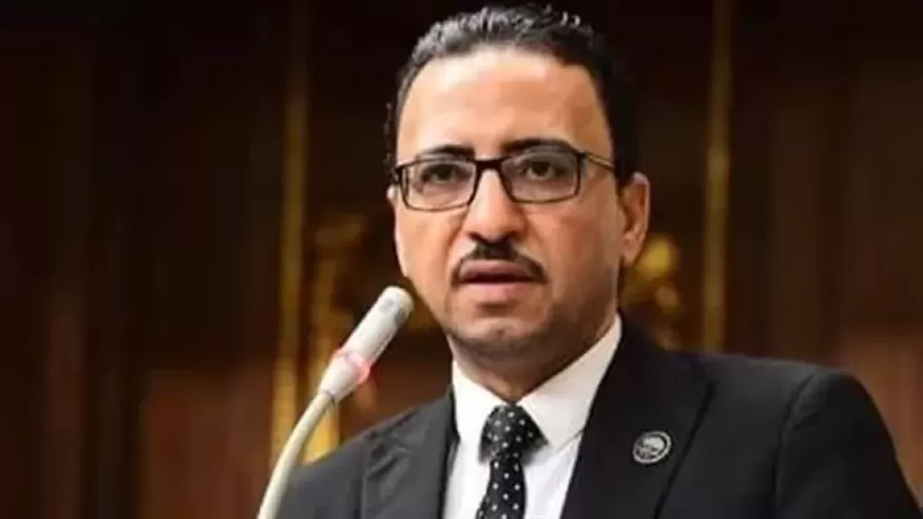 النائب محمد عزت القاضى
