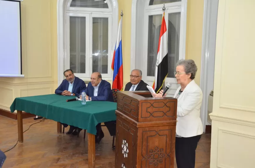 الإذاعية القديرة ميرفت رجب